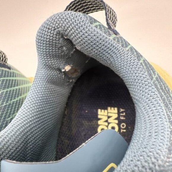 Hoka One One W  SpeedGoat 4 Megagrip Vibram sz 7.5 shoes 1106527 women's - Picture 12 of 12